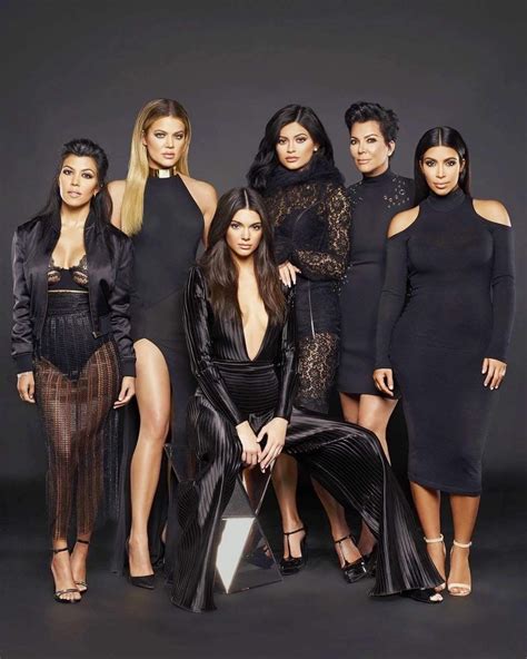 Here are the 15 best Kardashian family photos of all time. . Most famous kardashians in order